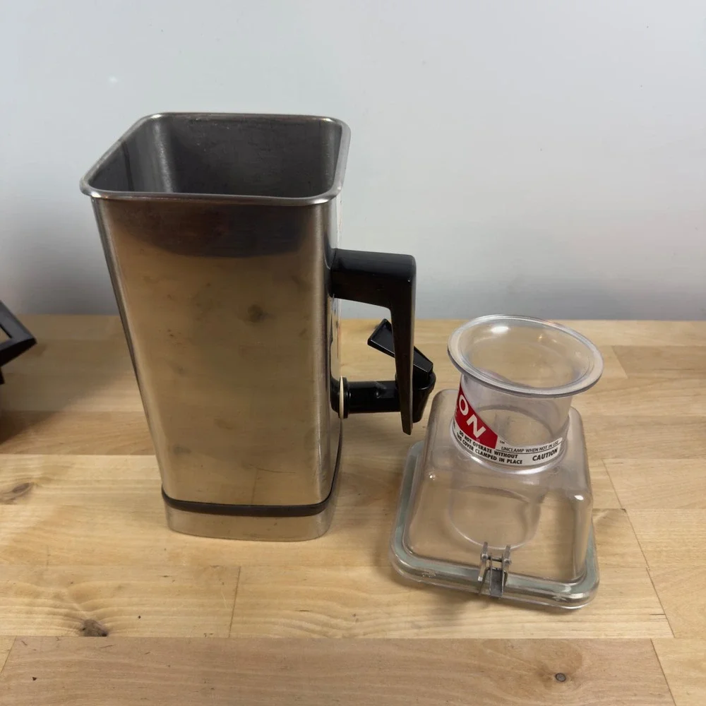 Vita-Mix 3600 Super Blender Stainless Steel Chrome Vintage Juicer Bread Maker